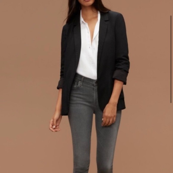 Talula Aritzia Black Two Pocket Flowy Kent Blazer - Picture 3 of 10